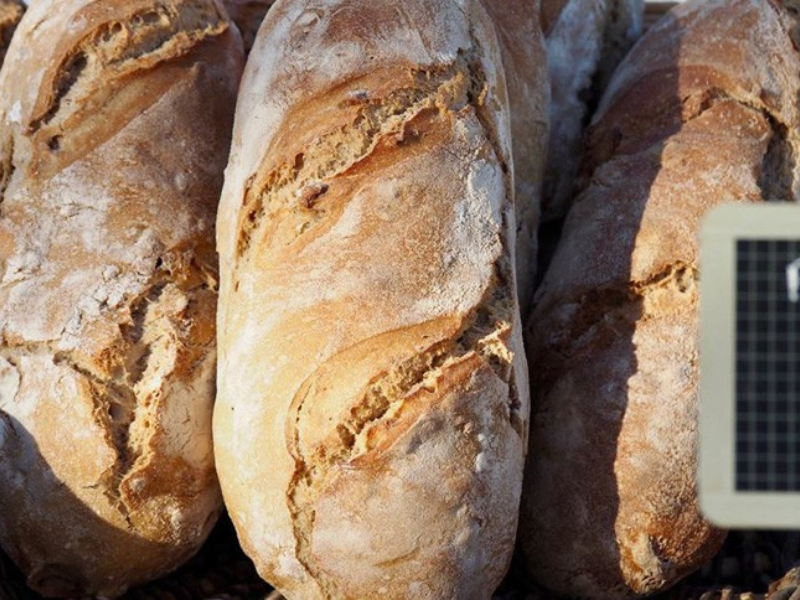 Fournil paysan avec pain artisanal du marché paysan de Varces