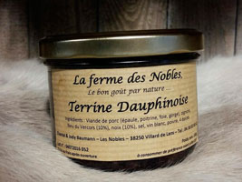 Terrine de porc artisanale proposée par la Ferme des Nobles au marché paysan de Varces