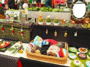 Laine - Artisan au marché de Méraki à Grenoble